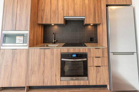 For Lease - 1007 The Queensway N/A Unit# 724, Toronto, Ontario - Photo 3