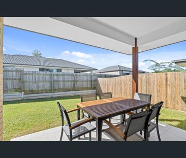 1/15 Stella Court, Hillcrest, Qld 4118 - Photo 3