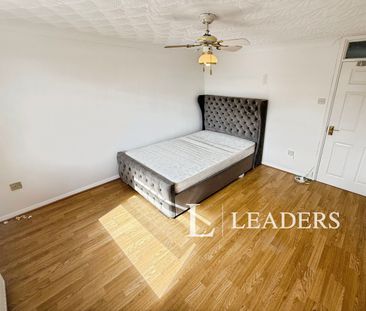 4 bedroom end of terrace to rent Swanspool, Ravensthorpe, PE3 - Photo 4