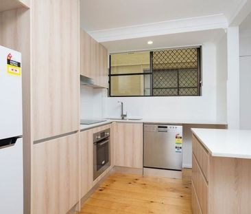 Modern One Bedroom Studio in the Heart of New Farm - Photo 3