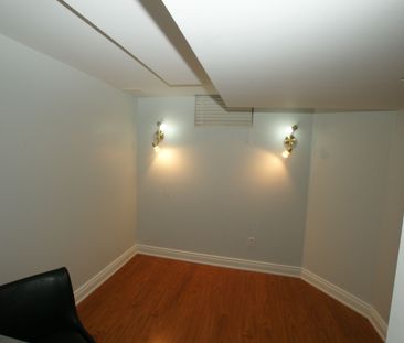 For Lease - 2441 Newcastle Crescent, Oakville, Ontario - Photo 5