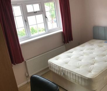 6 Bed Detached House, Kite Hay Close, BS16 - Photo 4