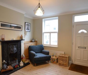 2 bedroom terraced house to rent - Photo 3