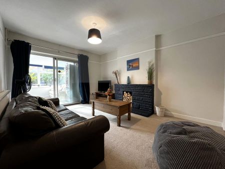 3 bedroom semi-detached house to rent - Photo 2