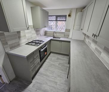 3 bedroom terraced house to rent - Photo 6