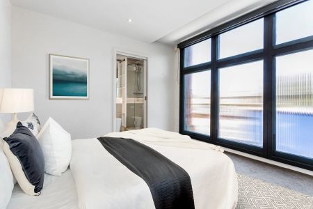 Stylish Apartment in the Heart of Richmond - 6 or 12 Month Lease - Photo 3