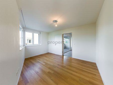Beautiful, bright 4.5-room apartment with 100m2 and modern layout in Laufen - Photo 5