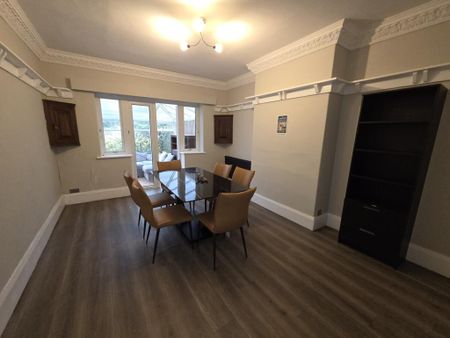 5 bedroom semi-detached house to rent - Photo 4