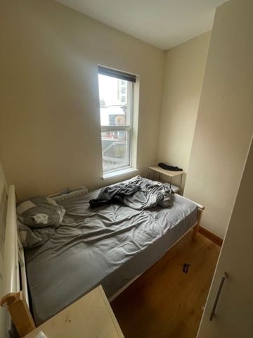 32 Lisburn Road, Belfast BT9 6AA - Photo 2