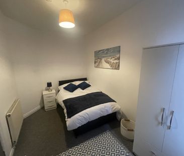 Room 4, 1a, Elmsley Street, Preston - Photo 2