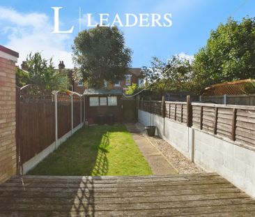 2 bedroom mid-terrace to rent King Stephen Road, Colchester, CO1 - Photo 2