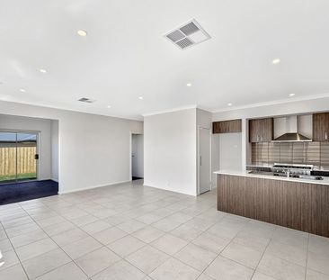 🏠 Brand New 4-Bedroom in Eynesbury - $350pw - Photo 5