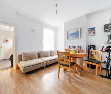 4 bedroom terraced house to rent - Photo 3