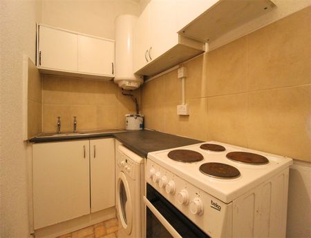 1 Bedroom Apartment To Let - Photo 2