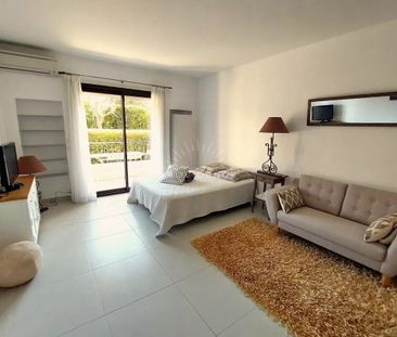 LOCATION - Superbe studio rénové, Cannes Isola Bella - Photo 1
