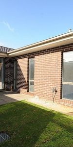 Modern Living - Photo 4