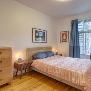 5 1/2 - Montréal (Petite-Italie) - 2 350 $/mois - Photo 2