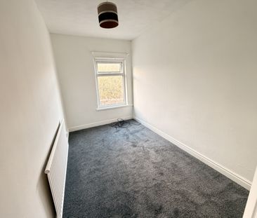 Bradley Lane, Standish, Wigan, WN6 0XF - Photo 3