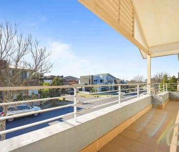 Spacious 5 Bedroom Family Home, Located in West Hoxton! - Photo 4
