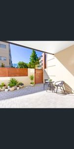 Sun Drenched North Facing Ground Floor Apartment with Spacious Courtyard and Lock up garage - Photo 3