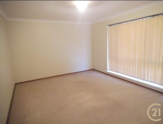 Perfectly Located Charming 3 Bedroom Property - Photo 1