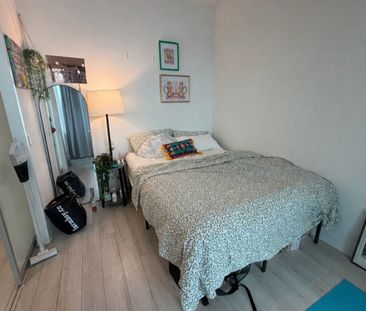 For Lease - 33 Helendale Avenue Unit# 2002, Toronto, Ontario - Photo 6