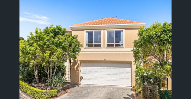 Effortless Living in Eastlake Estate - Photo 1