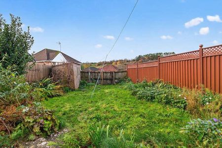 Maes Y Crofft, Morganstown, Cardiff, CF15 - Photo 4