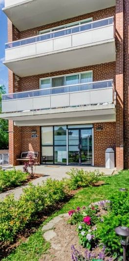 2740 Jane Street - Photo 1