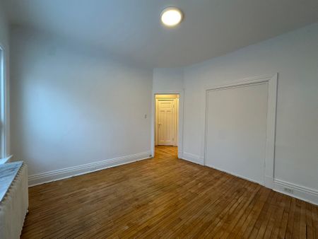 For Lease - 63A Garden Avenue Unit# 1, Toronto, Ontario - Photo 2