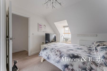 3 bedroom semi-detached house to rent - Photo 3