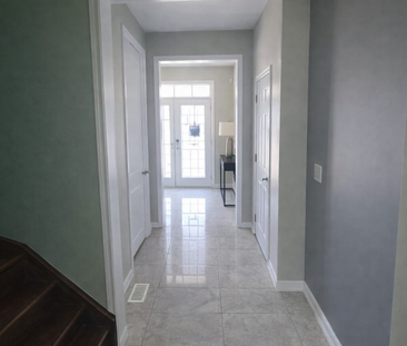 For Lease - 45 Queen Mary Boulevard, Hamilton, Ontario - Photo 6