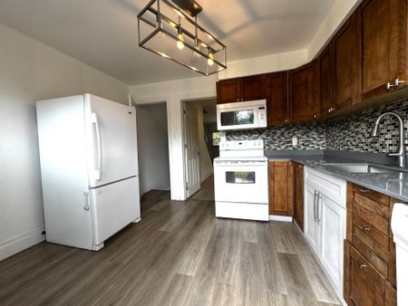 For Lease - 71 WELLESLEY Crescent Unit# D, London East, Ontario - Photo 4