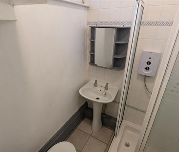 Studio to rent - Photo 6