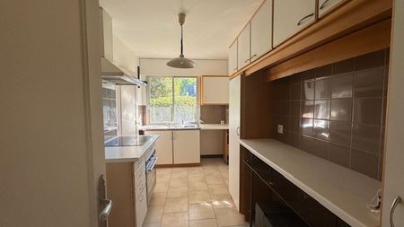 Location Appartement 3 pièces 84m² - Photo 2