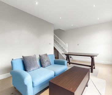 4 bedroom maisonette to rent - Photo 2