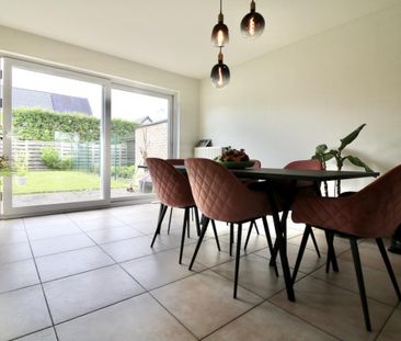 Ruime,instapklare woning met 3 slpk, garage en tuin voor 1.195 EUR/mnd - Photo 4