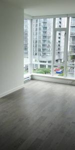 Amazing 1 Bed, 1 Bath, Balcony, Parking Stall, Downtown - Photo 3