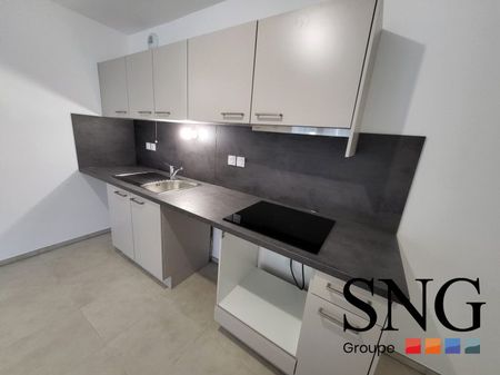 T2 AVEC LOGGIA + PARKING - Photo 3