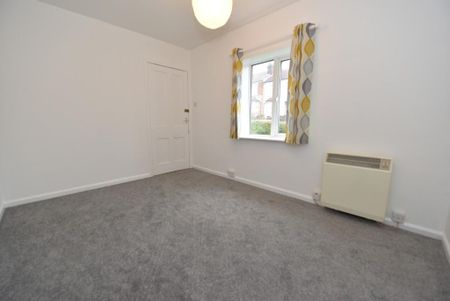 4 bedroom end of terrace house to rent - Photo 5
