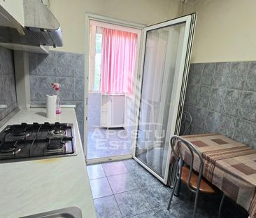 Apartament cu 2 camere, etaj intermediar, decomandat, zona Lipovei - Photo 4