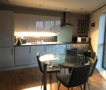 2 bedroom flat to rent - Photo 4 | Rentumo