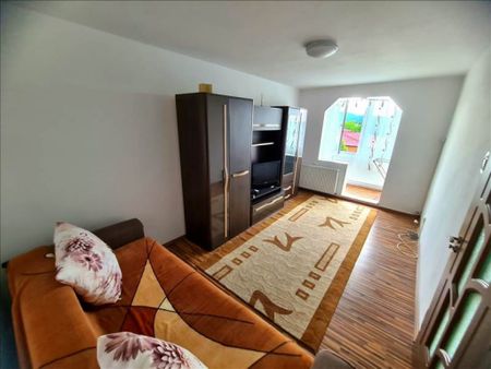 Garsoniera decomandata, renovata, mobilata etaj intermediar, - Fotografie 2