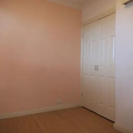 Spacious & Convenient Living - Photo 2