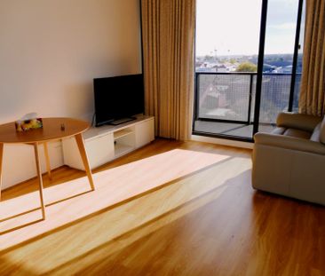 1Bedrooms, 1Bathrooms - Photo 1