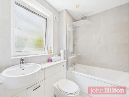 Kingscote Way, Brighton - Photo 2