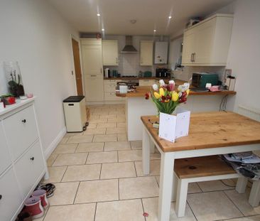 2 bedroom detached bungalow to rent - Photo 2