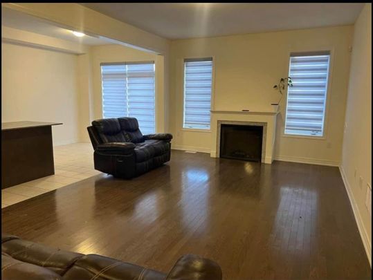 For Lease - 55 Cobriza Crescent Unit# Upper, Brampton, Ontario - Photo 1