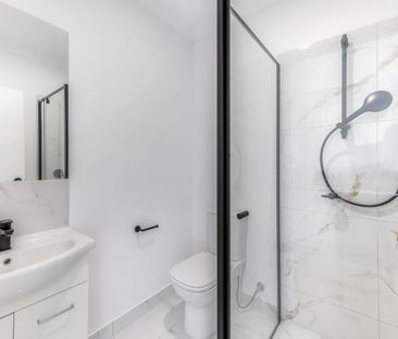 Private Ensuite Room with Courtyard - All utilities Included | From... - Photo 4