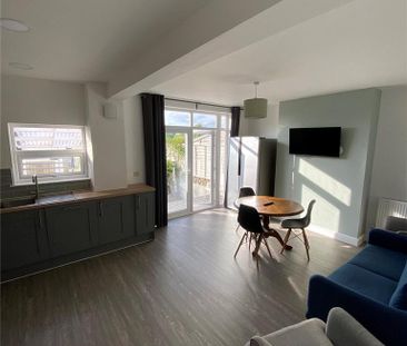 6 bedroom semi-detached house to rent - Photo 3